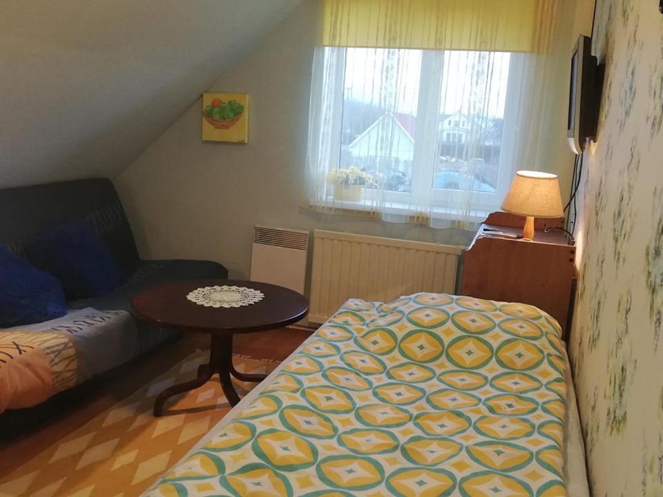 Kullerkupu Hostel Kuressaare Exterior photo
